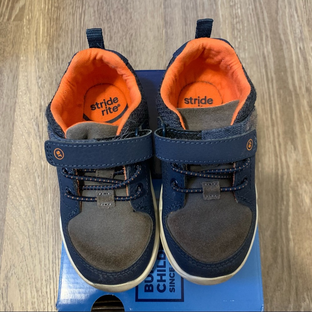 Stride Rite Boys 8.5W Sneakers